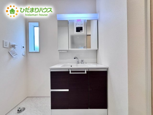 上尾市向山1丁目2期　新築戸建　ブルーミング01の独立洗面台