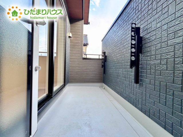 上尾市向山1丁目2期　新築戸建　ブルーミング01のバルコニー