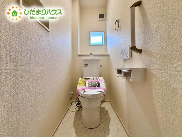 上尾市向山1丁目2期　新築戸建　ブルーミング01のトイレ
