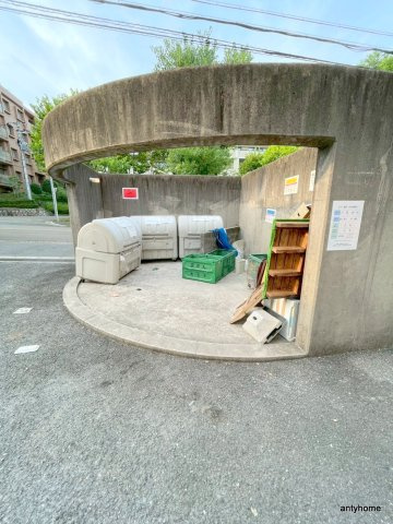 INOVE千里万博公園　仲介手数料無料の外観
