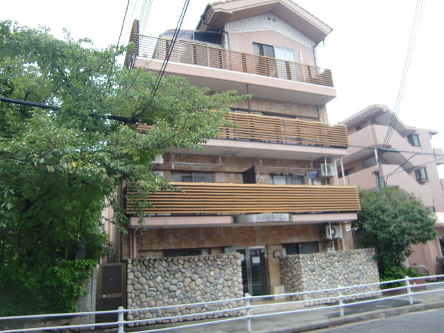 RIHO御影の外観