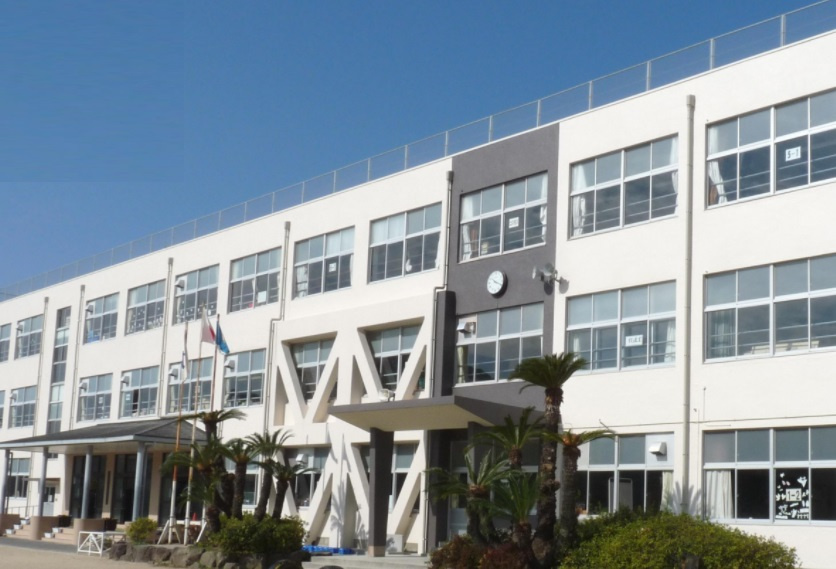 須佐町店舗付戸建て（4階建て9LDK）の周辺