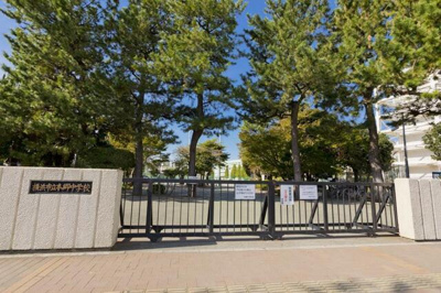  | 横浜市立本郷中学校まで1,456m 