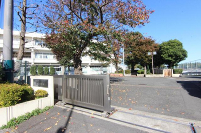  | 下瀬谷中学校まで985m 