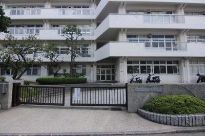  | 今宿中学校まで695m 