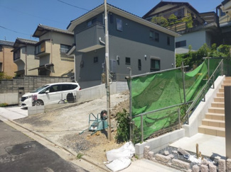 【前面道路含む現地写真】 | 京都市伏見区深草願成町　1号棟　新築戸建