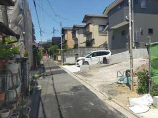 【前面道路含む現地写真】 | 京都市伏見区深草願成町　1号棟　新築戸建