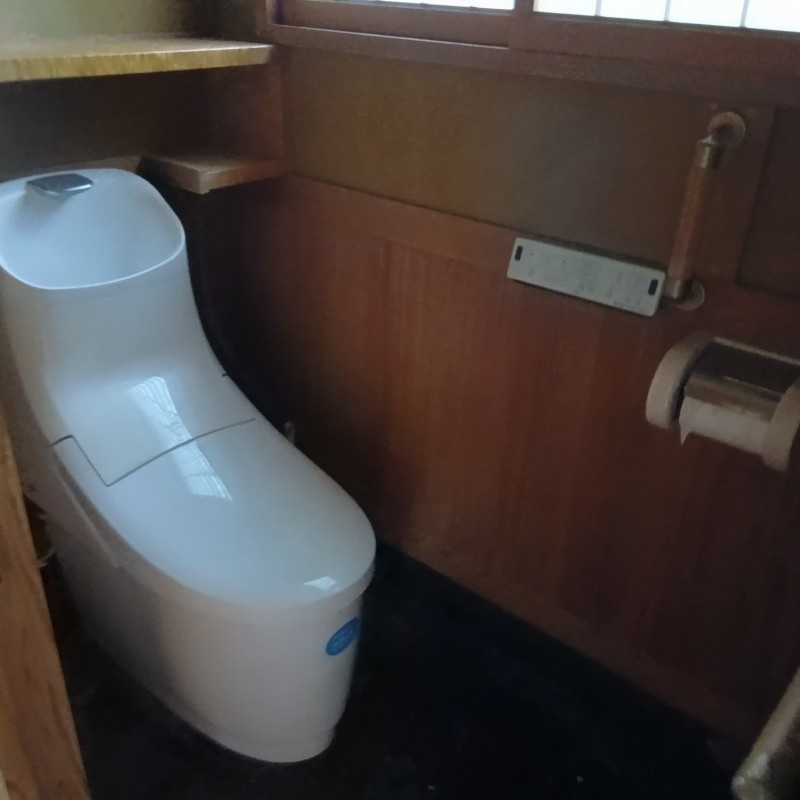 松瀬町邸宅のトイレ