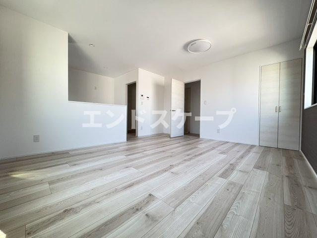 ヴィル・エテルネルの居間・リビング|高崎、前橋のお部屋探しはエンドスケープまで！お客様の理想お聞かせ下さい♪
