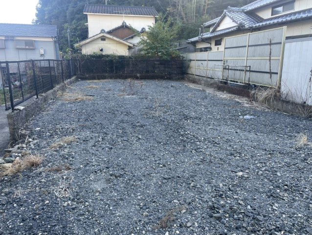 日宇町古家付き土地の外観