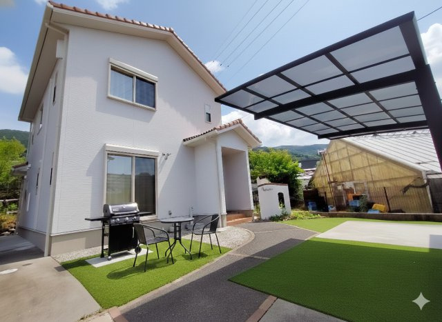 収納スペース豊富な黒髪町戸建ての外観|バーチャルステージング