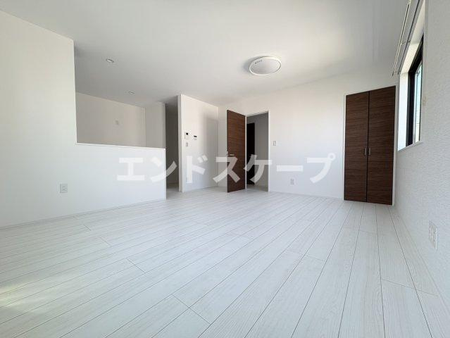ヴィル・エテルネルの居間・リビング|高崎、前橋のお部屋探しはエンドスケープまで！お客様の理想お聞かせ下さい♪
