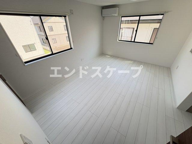 ヴィル・エテルネルの居間・リビング|高崎、前橋のお部屋探しはエンドスケープまで！お客様の理想お聞かせ下さい♪