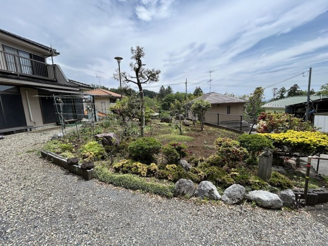 あきる野市草花中古戸建の庭