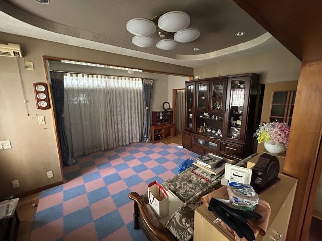 あきる野市草花中古戸建の居間・リビング