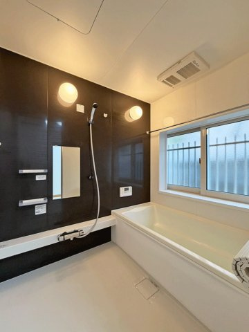 名取市ゆりが丘3丁目　中古戸建の浴室