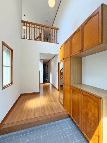 名取市ゆりが丘3丁目　中古戸建の玄関