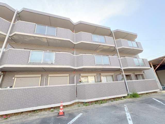 生駒市壱分町の賃貸マンションの外観