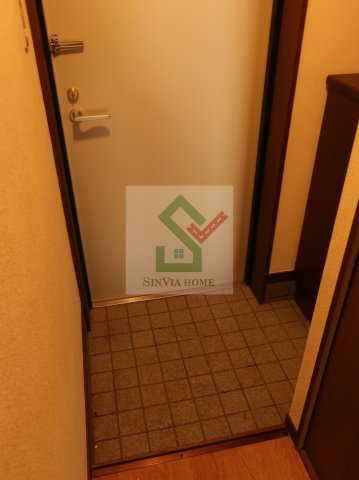 ラークガーデンズナゴヤの玄関