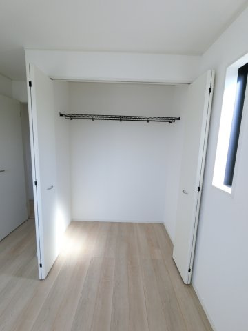 佐賀市北川副町光法第3 2号棟の収納|各部屋に収納スペースあります。