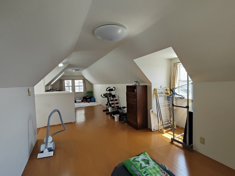 黒髪町一戸建（3階建5LDK）の洋室|３Ｆ洋室１５帖