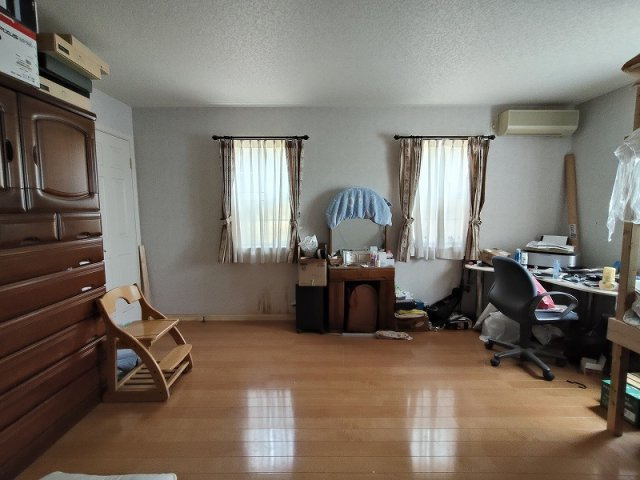 黒髪町一戸建（3階建5LDK）の洋室|１Ｆ洋室１０帖