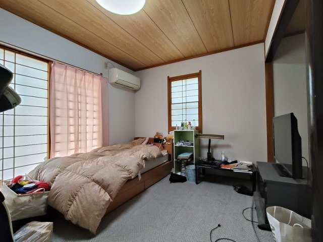 黒髪町一戸建（3階建5LDK）の寝室|１Ｆ和室６帖