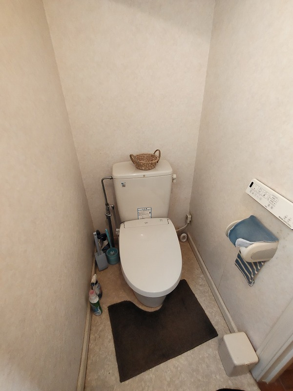 黒髪町一戸建（3階建5LDK）のトイレ|１Ｆトイレ