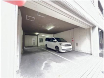 リバーライフ三島の駐車場
