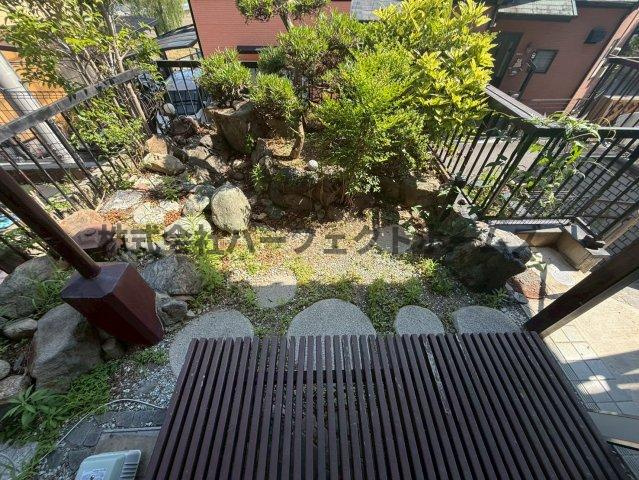 津田元町3丁目戸建　賃貸の庭|お庭が付いています