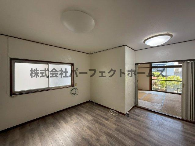 津田元町3丁目戸建　賃貸の居間・リビング|使いやすい居間です