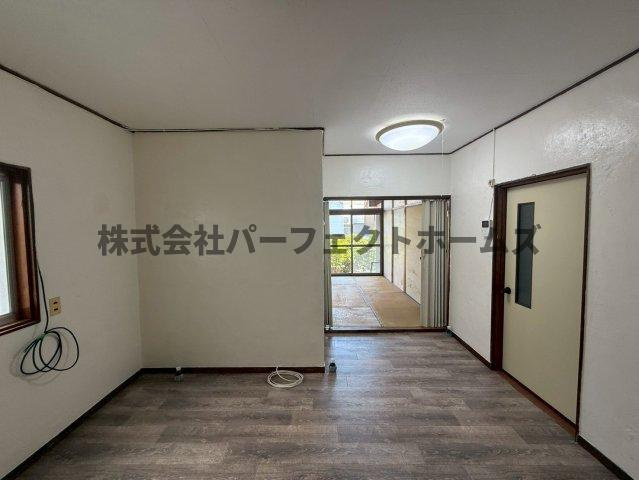 津田元町3丁目戸建　賃貸の居間・リビング|リビングです