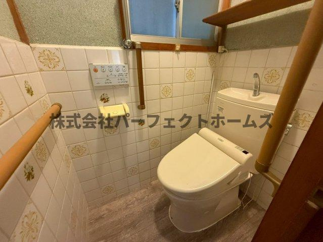 津田元町3丁目戸建　賃貸のトイレ|シンプルで使いやすいトイレです