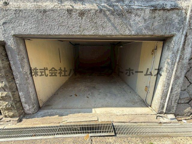 津田元町3丁目戸建　賃貸の駐車場|駐車場です