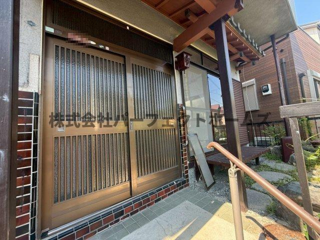 津田元町3丁目戸建　賃貸のその他|エントランスです