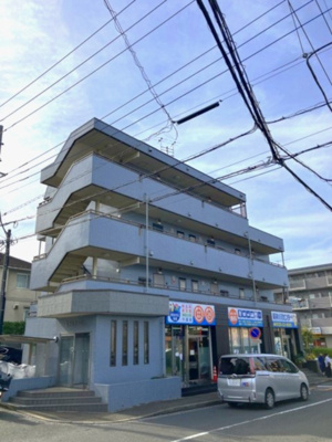 【外観】 | エクセラージュ | グリーンライン「北山田」駅まで徒歩6分！鉄筋コンクリートの4階建てマンションです☆通勤通学はもちろん、お買い物やお出かけにもGood☆