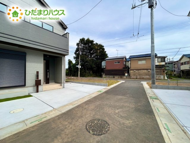 第7上尾二ツ宮Ⅱ期　新築戸建　ハートフルＢの前面道路含む現地写真