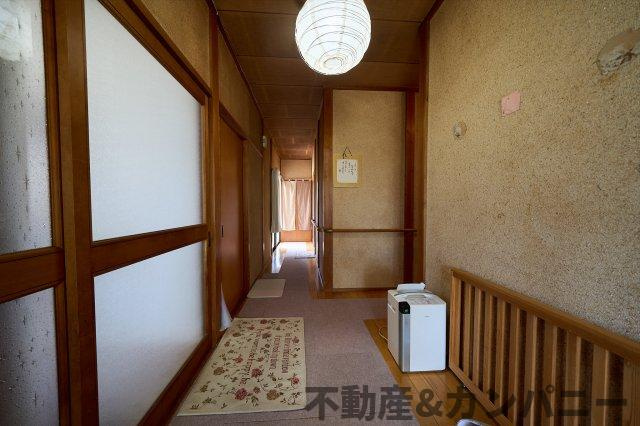 勝岡町の中古のおうち　松山市勝岡町中古戸建の駐車場|数台駐車可能