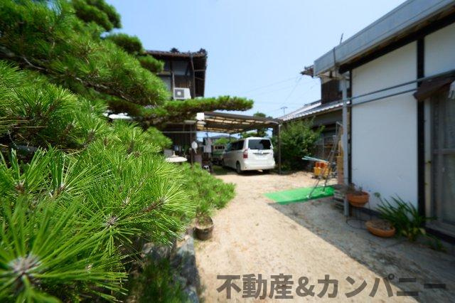 勝岡町の中古のおうち　松山市勝岡町中古戸建の庭|一度ご内覧ください
