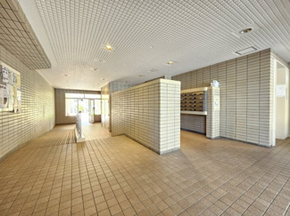 【エントランス】 | プラザ学園前9号棟