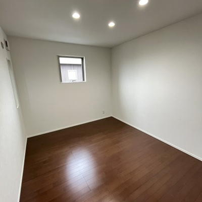 【洋室】 | Palacio