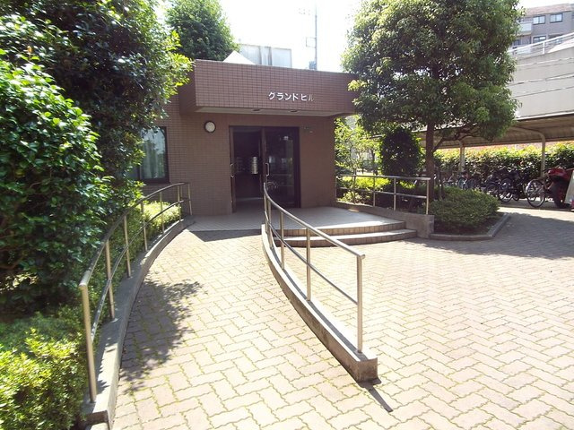グランドヒルのエントランス