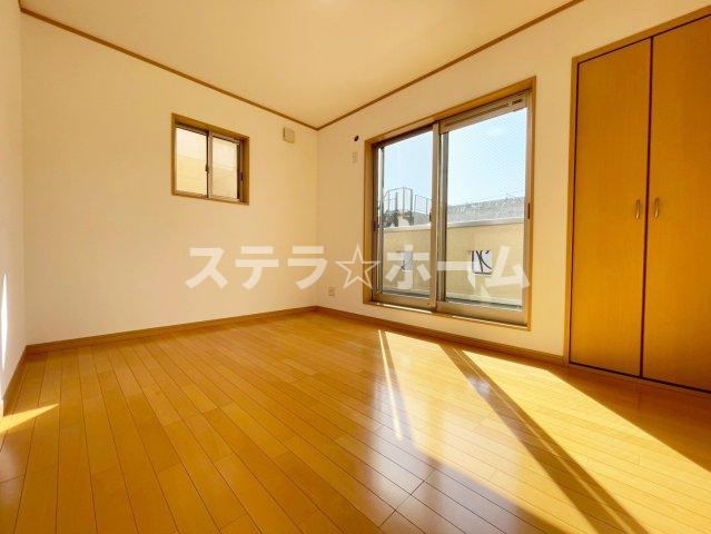 菅原2 中古戸建の洋室|ゆったりした洋室です