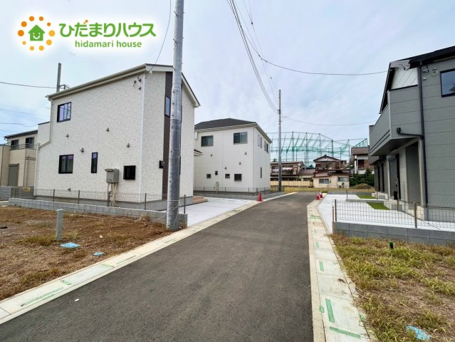 第7上尾二ツ宮Ⅱ期　新築戸建　ハートフルCの前面道路含む現地写真