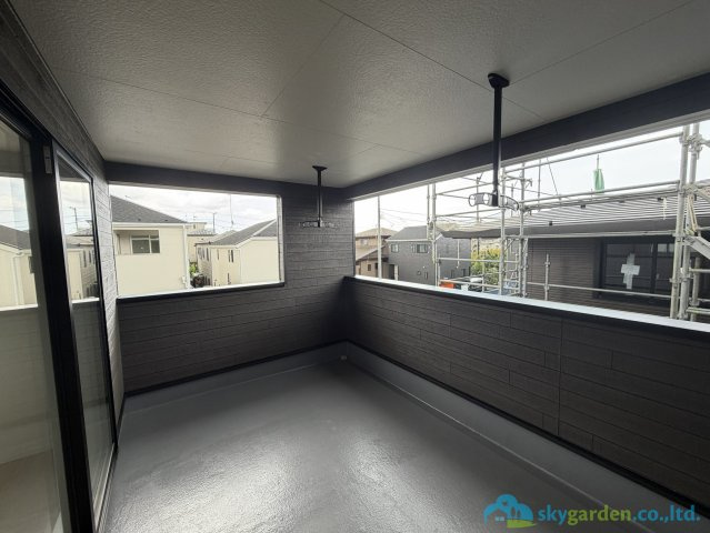 秦野市堀西第26　新築戸建　全1棟1号棟のバルコニー