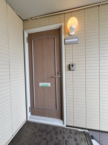ガーデンハイツAの玄関