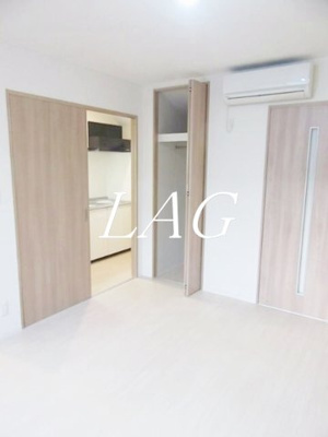 【居間・リビング】 | サンガーデンステューディオ | 洋室のお部屋です。
