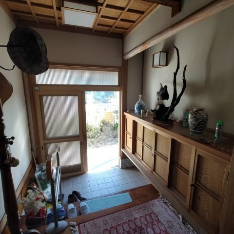 須佐町中古戸建の玄関