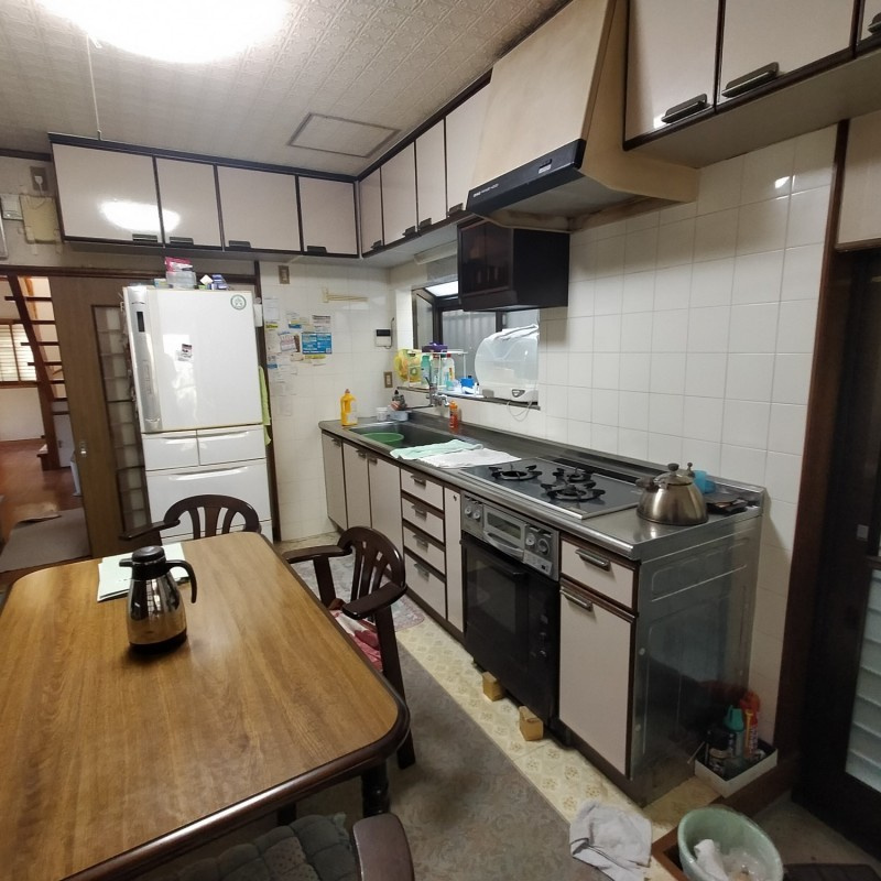 須佐町中古戸建のキッチン