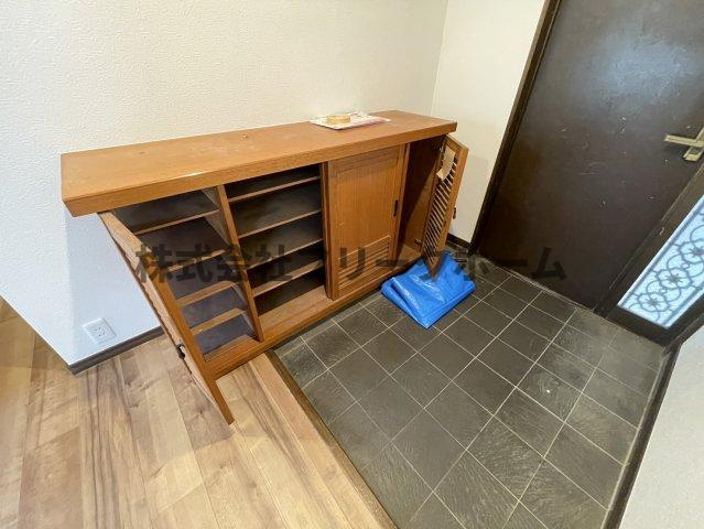 三鷹市牟礼４丁目の賃貸マンションの玄関